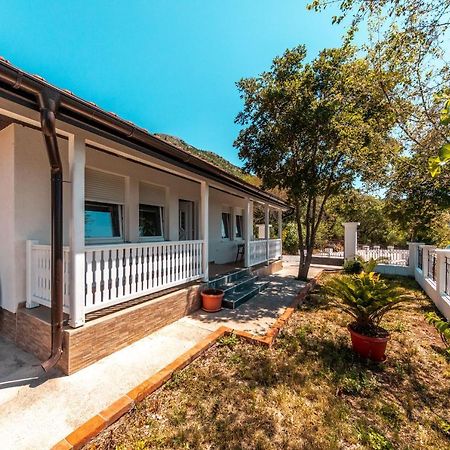Holiday Home Marija Budva Bagian luar foto
