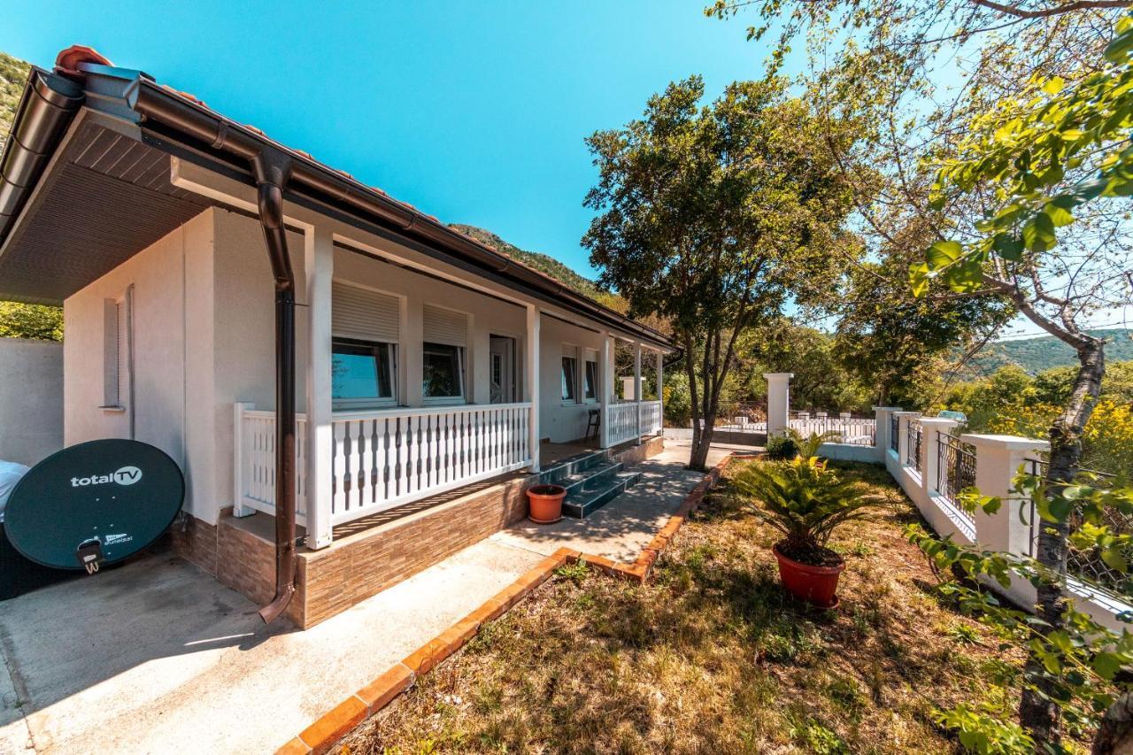 Holiday Home Marija Budva Bagian luar foto