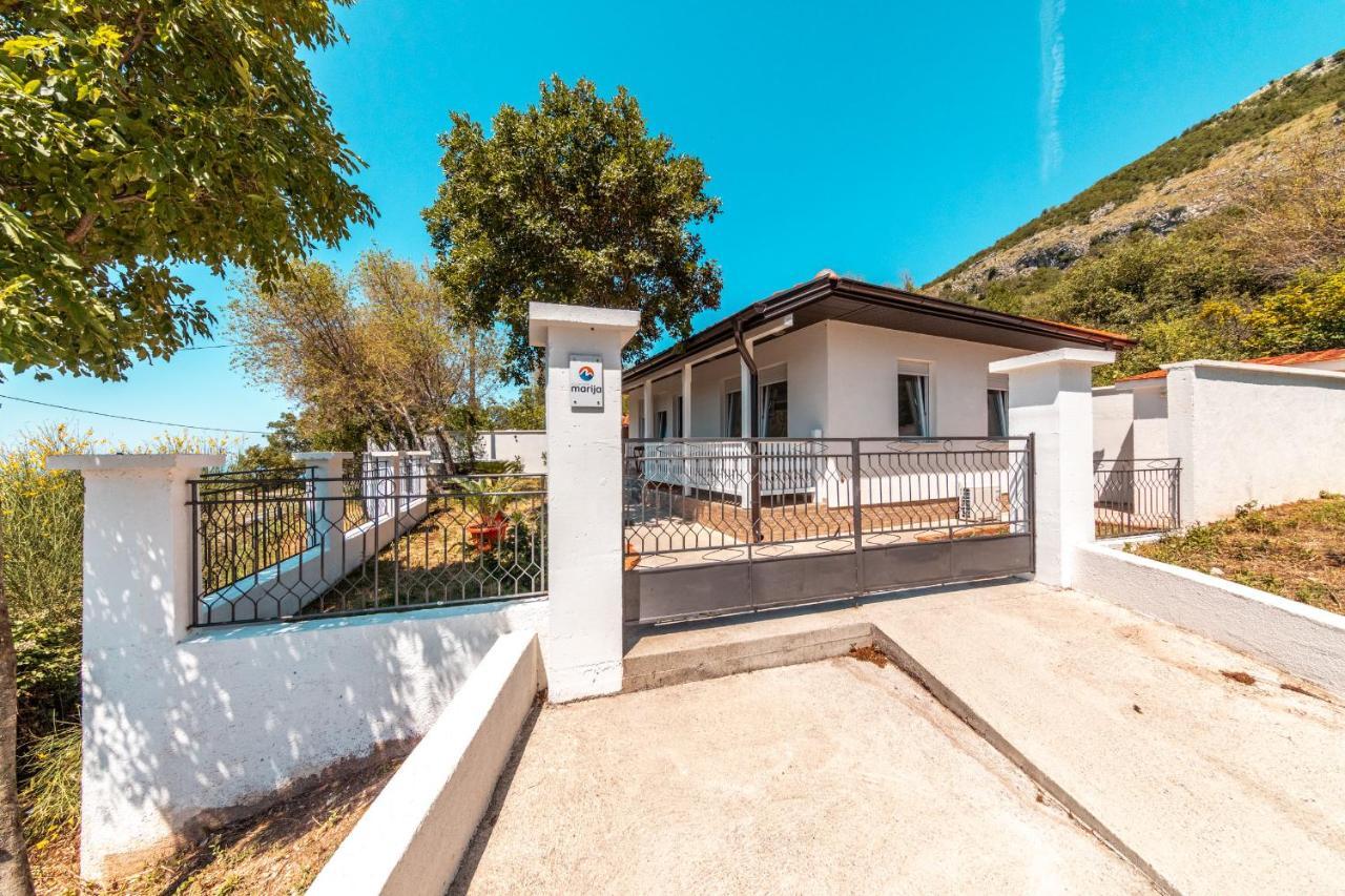 Holiday Home Marija Budva Bagian luar foto