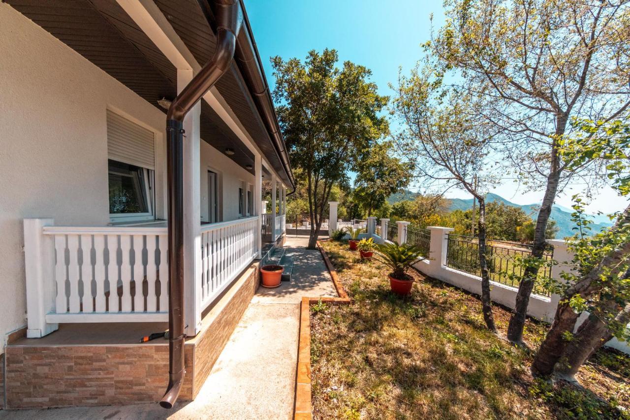 Holiday Home Marija Budva Bagian luar foto
