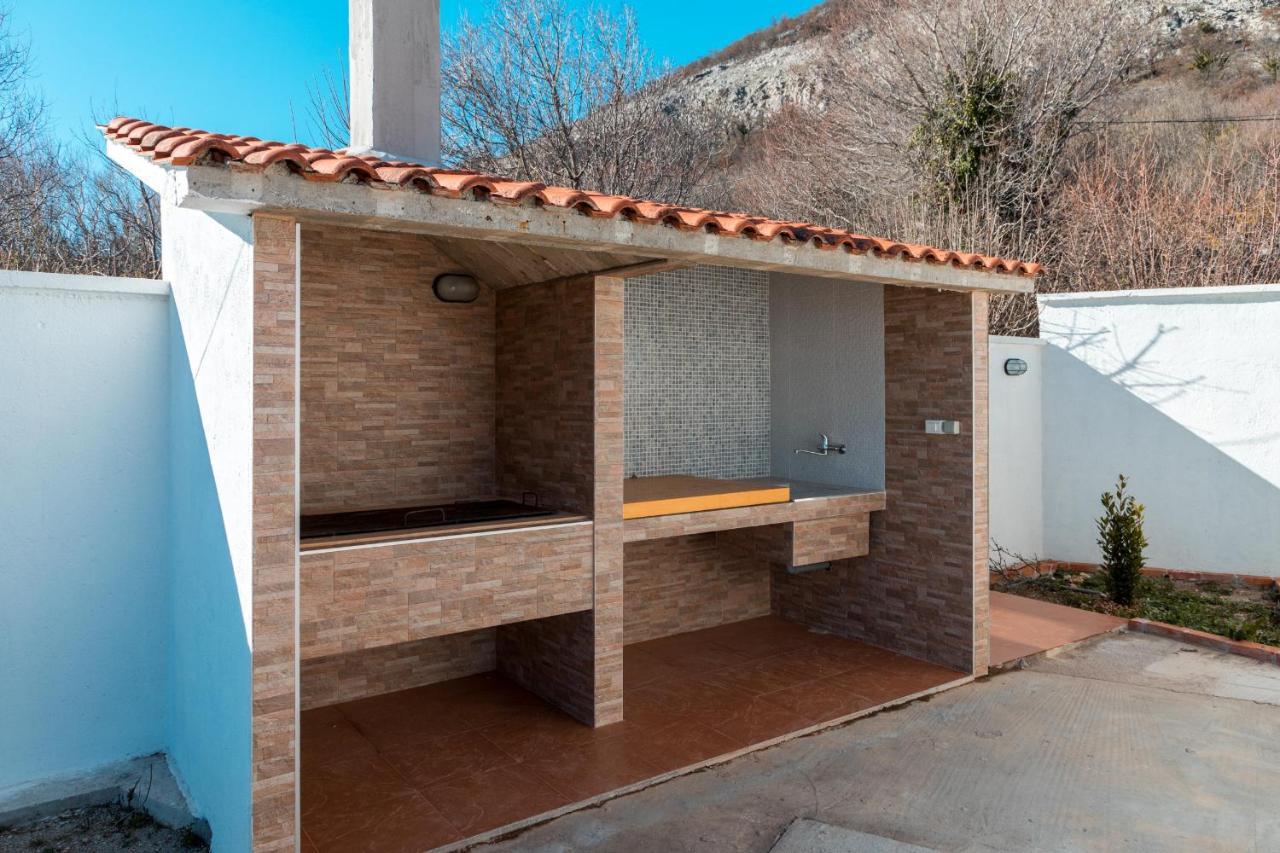 Holiday Home Marija Budva Bagian luar foto