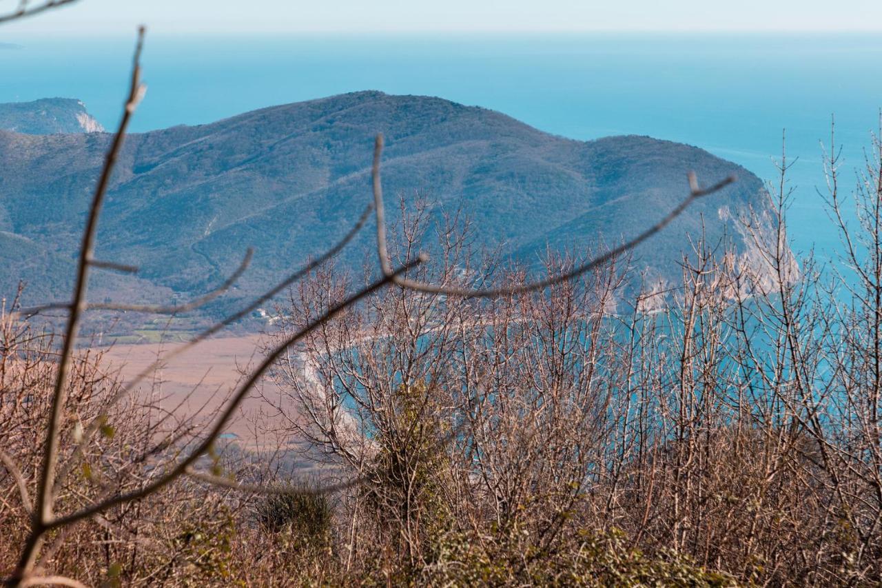 Holiday Home Marija Budva Bagian luar foto